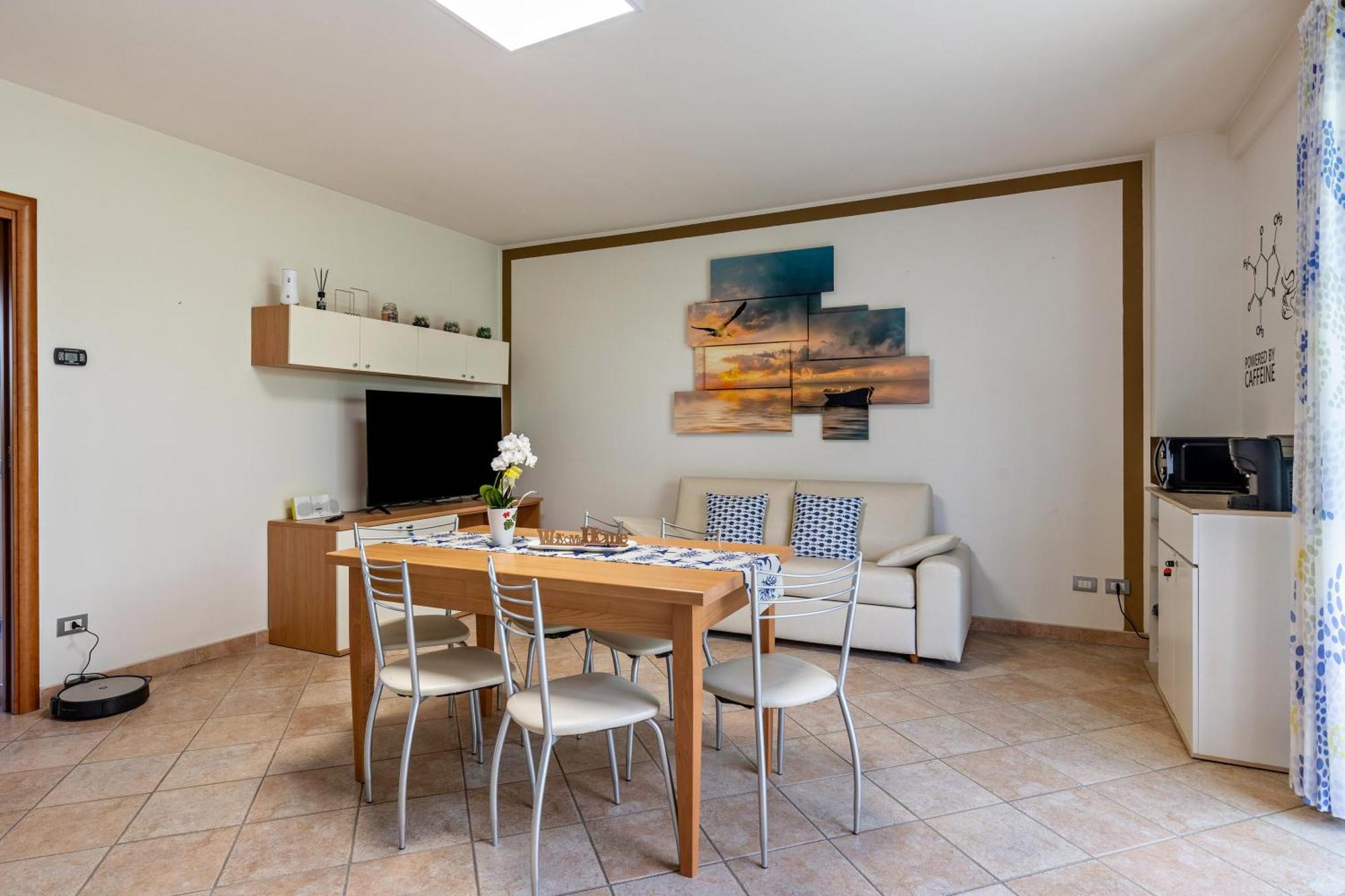 Bluemoon -Luminoso Apt Con Piscina Lazise Exterior photo